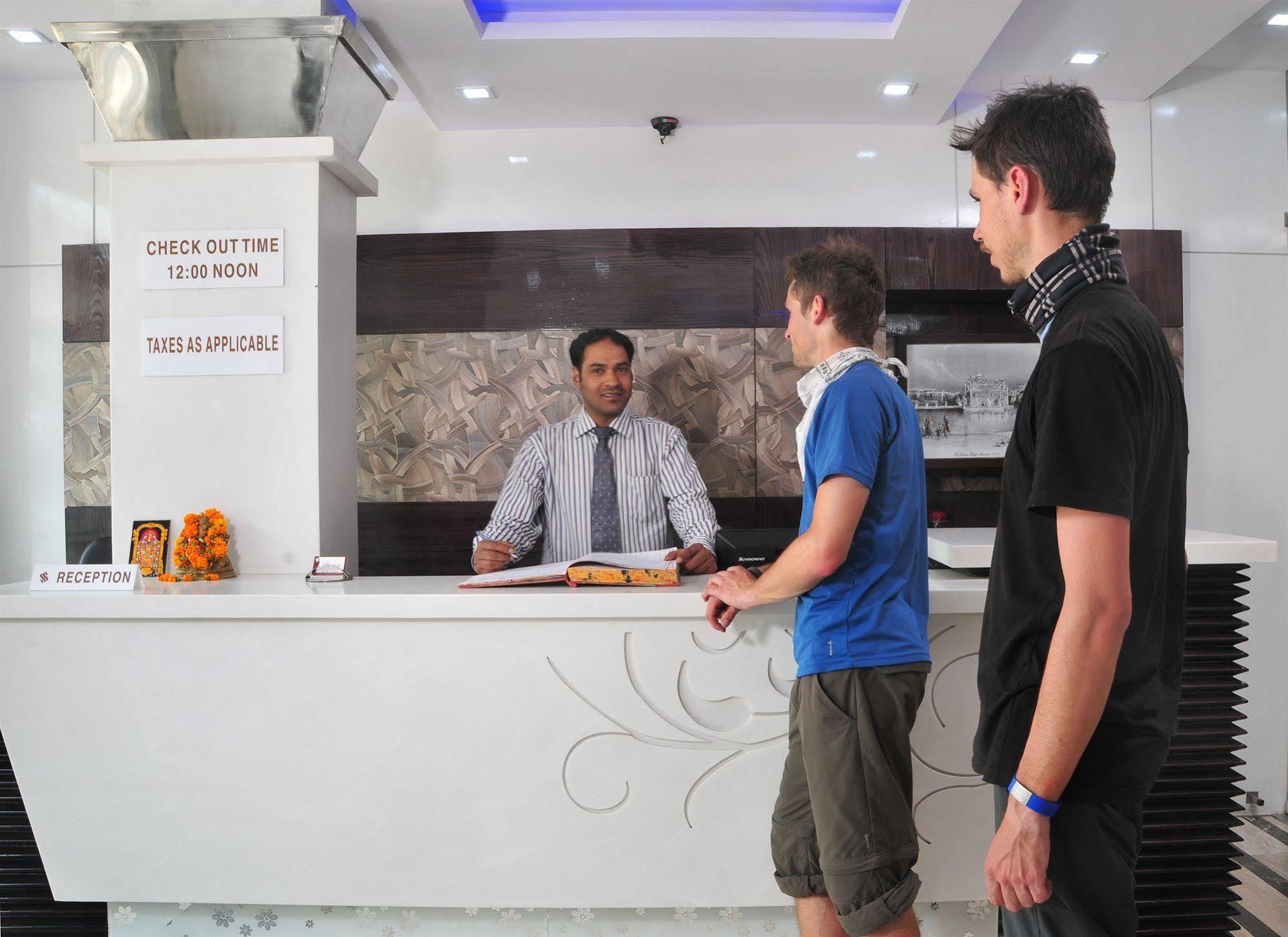 Hotel Stay Well Dx Nueva Delhi Exterior foto